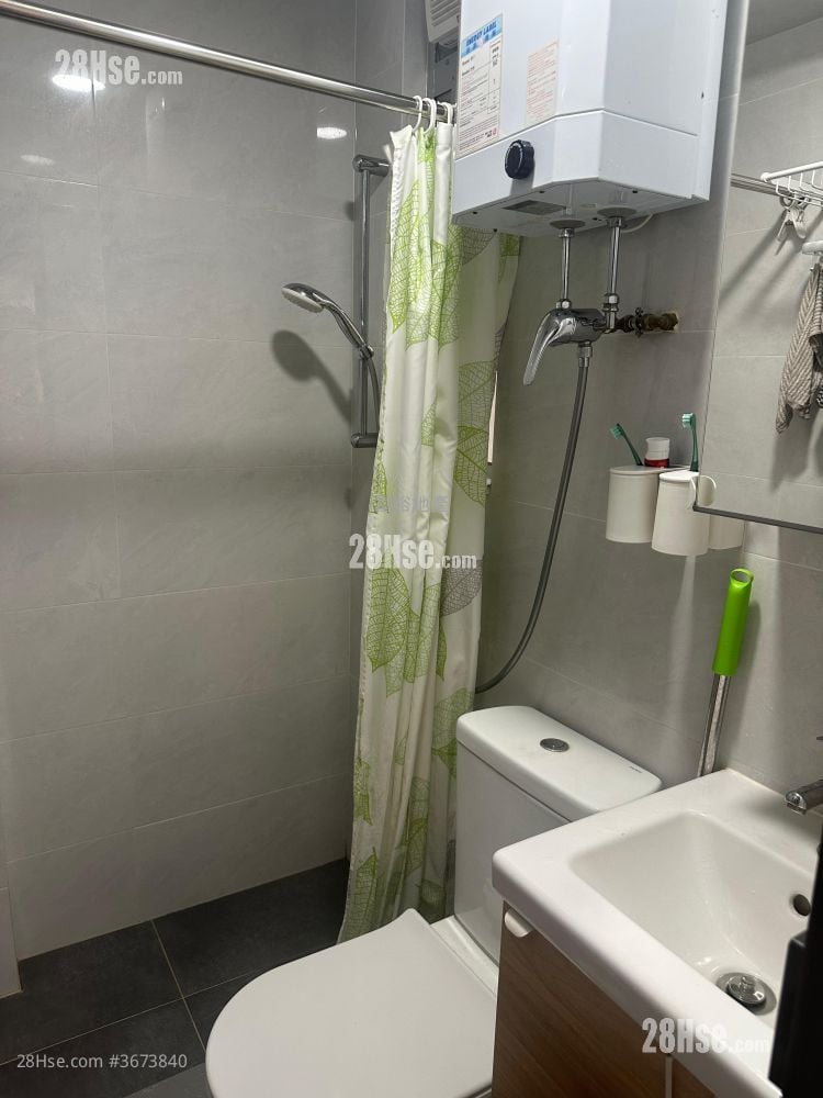 Kam Fung Building Sell 1 Bedroom , 1 Bathroom 266 ft²