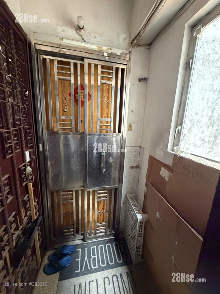 Selective Building Sell 1 Bedroom , 1 Bathroom 241 ft²