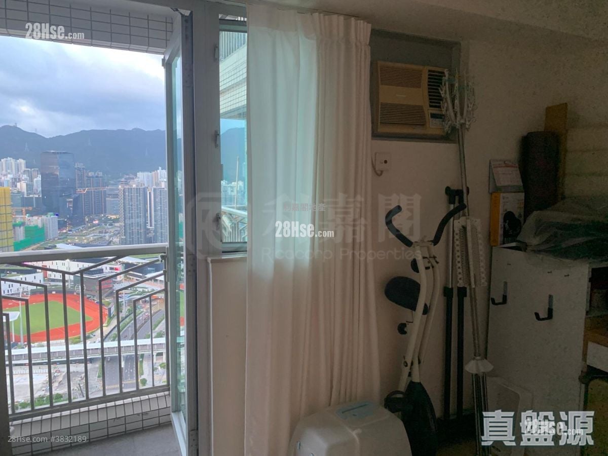Grand Waterfront Sell 805 ft²