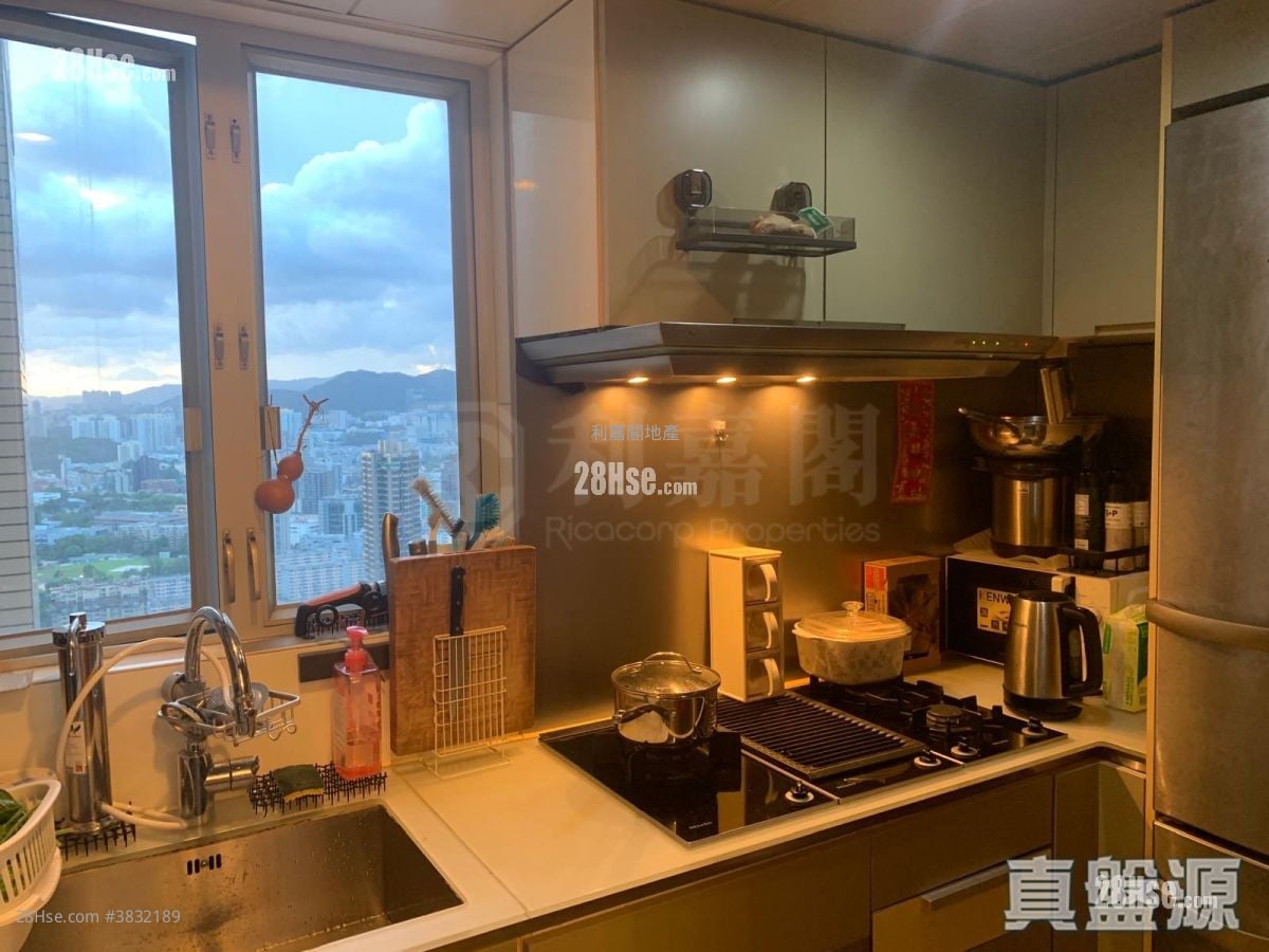 Grand Waterfront Sell 805 ft²