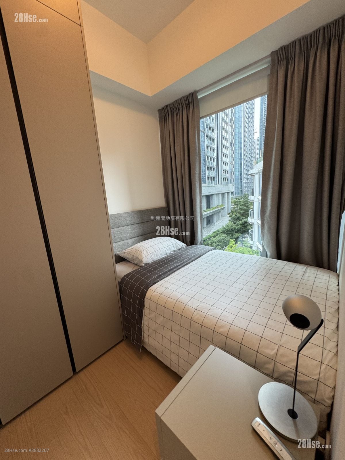Monaco One Sell 3 Bedrooms , 2 Bathrooms 728 ft²