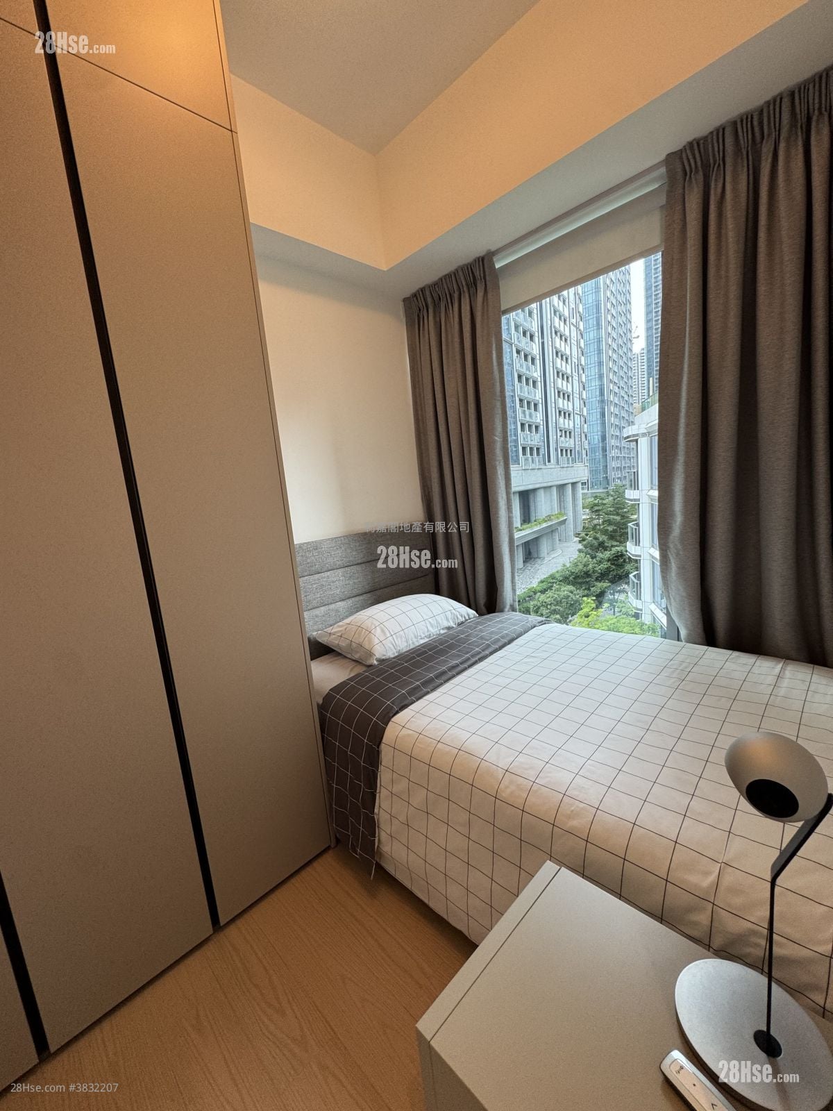 Monaco One Sell 3 Bedrooms , 2 Bathrooms 728 ft²