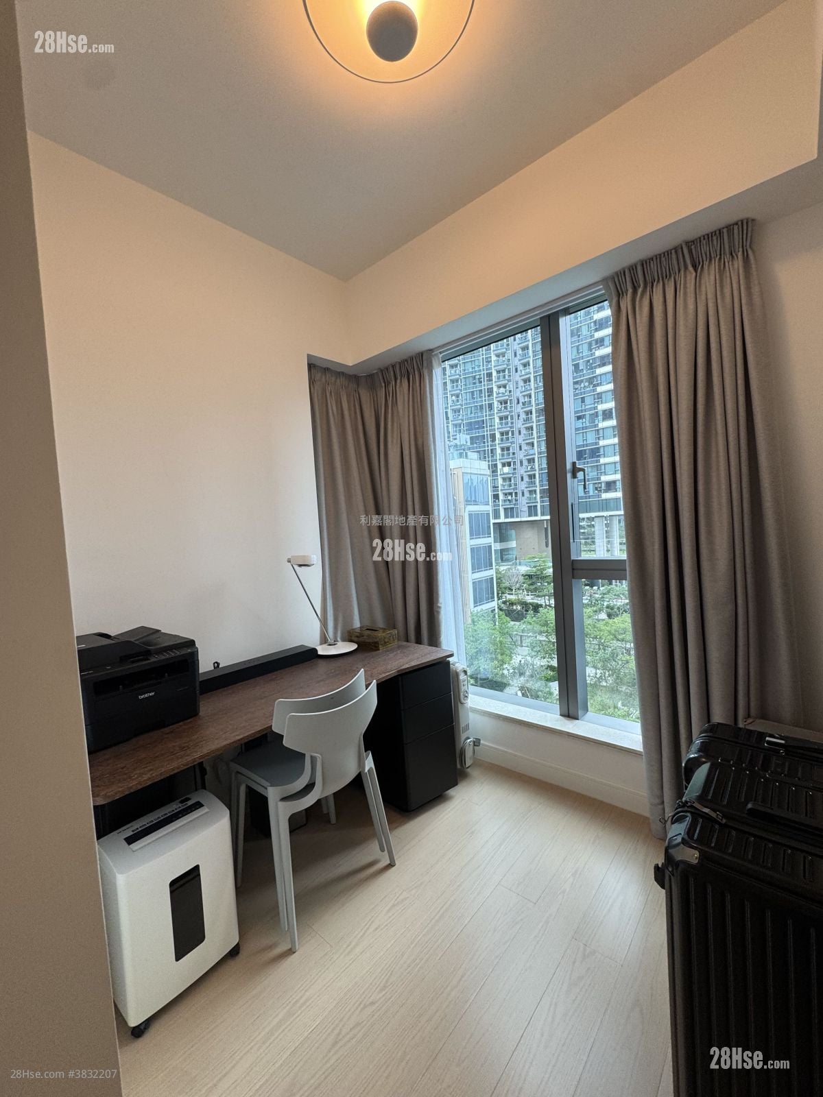 Monaco One Sell 3 Bedrooms , 2 Bathrooms 728 ft²