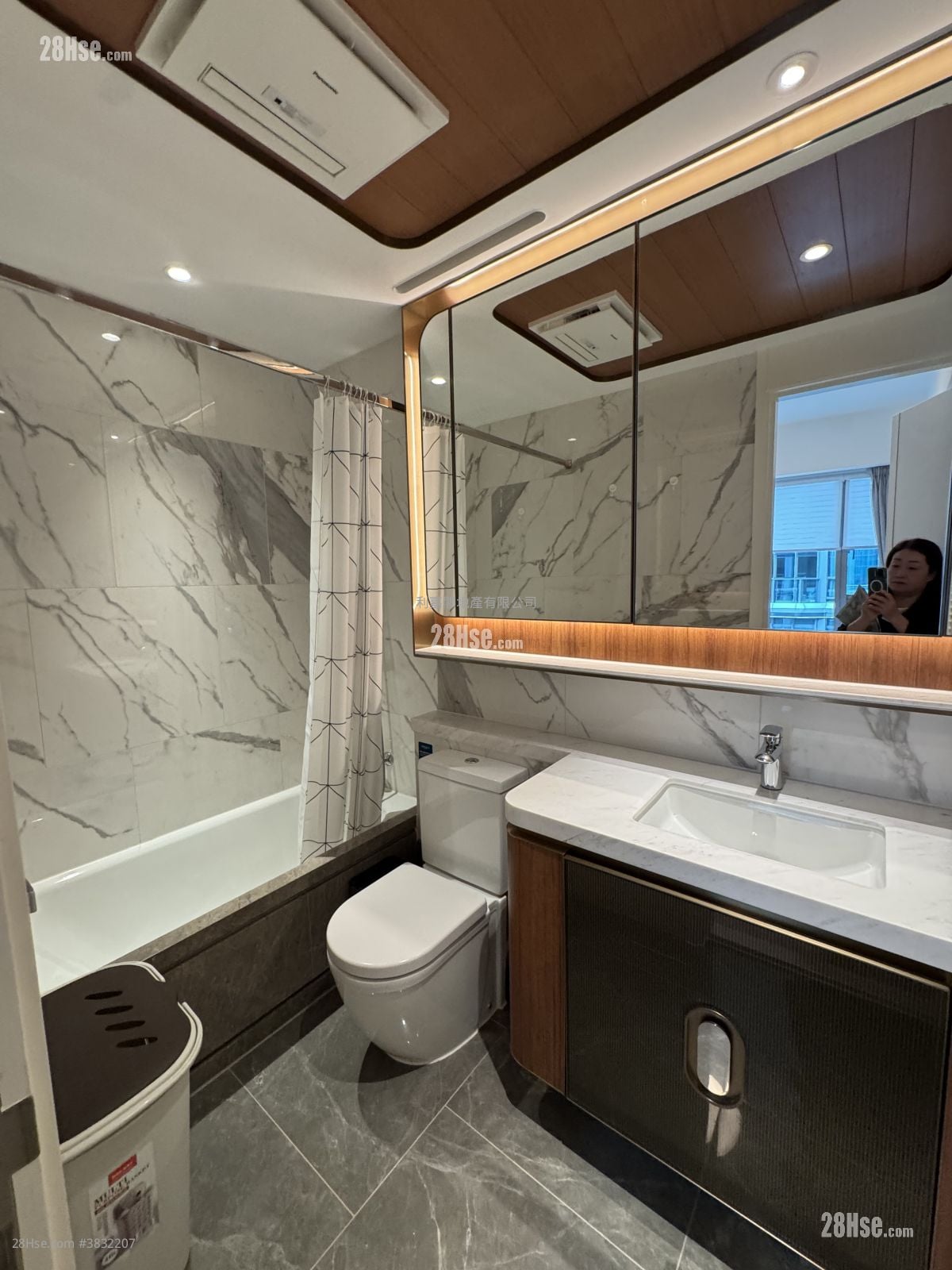 Monaco One Sell 3 Bedrooms , 2 Bathrooms 728 ft²