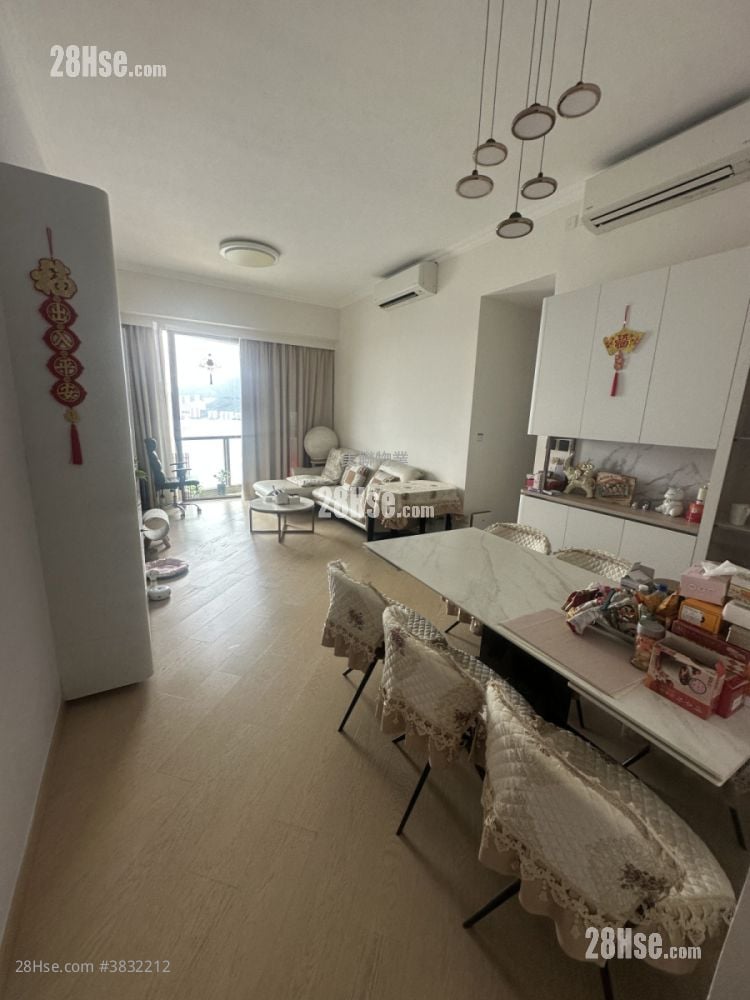 Lp10 Sell 4 Bedrooms , 2 Bathrooms 1,203 ft²