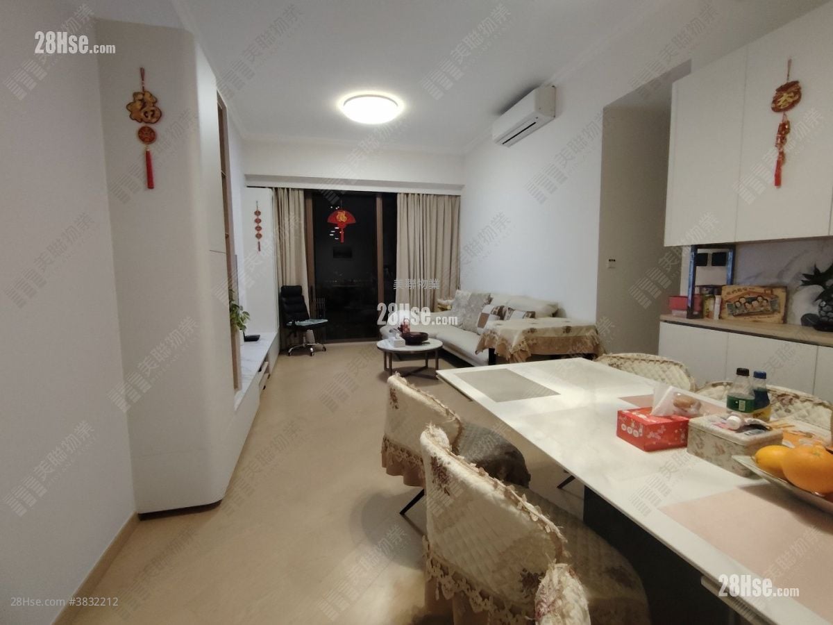 Lp10 Sell 4 Bedrooms , 2 Bathrooms 1,203 ft²