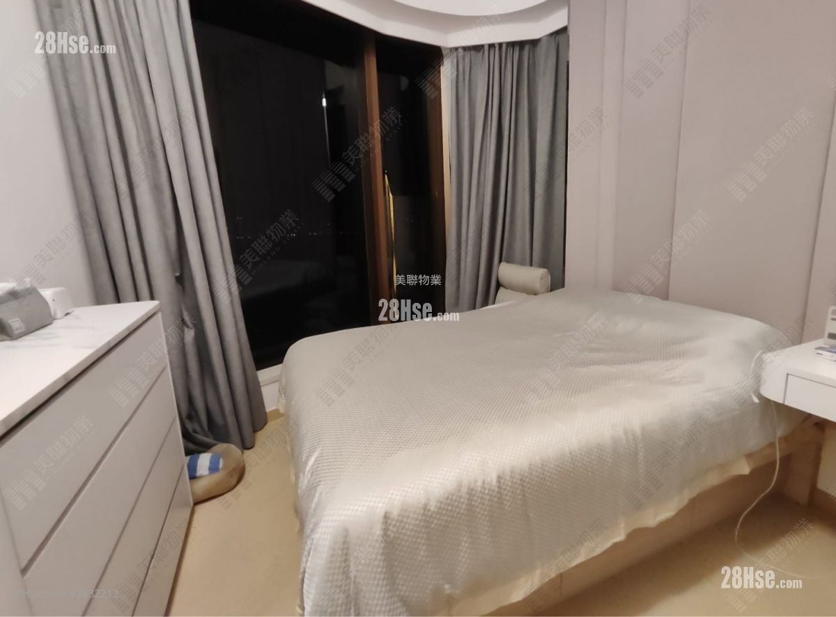 Lp10 Sell 4 Bedrooms , 2 Bathrooms 1,203 ft²