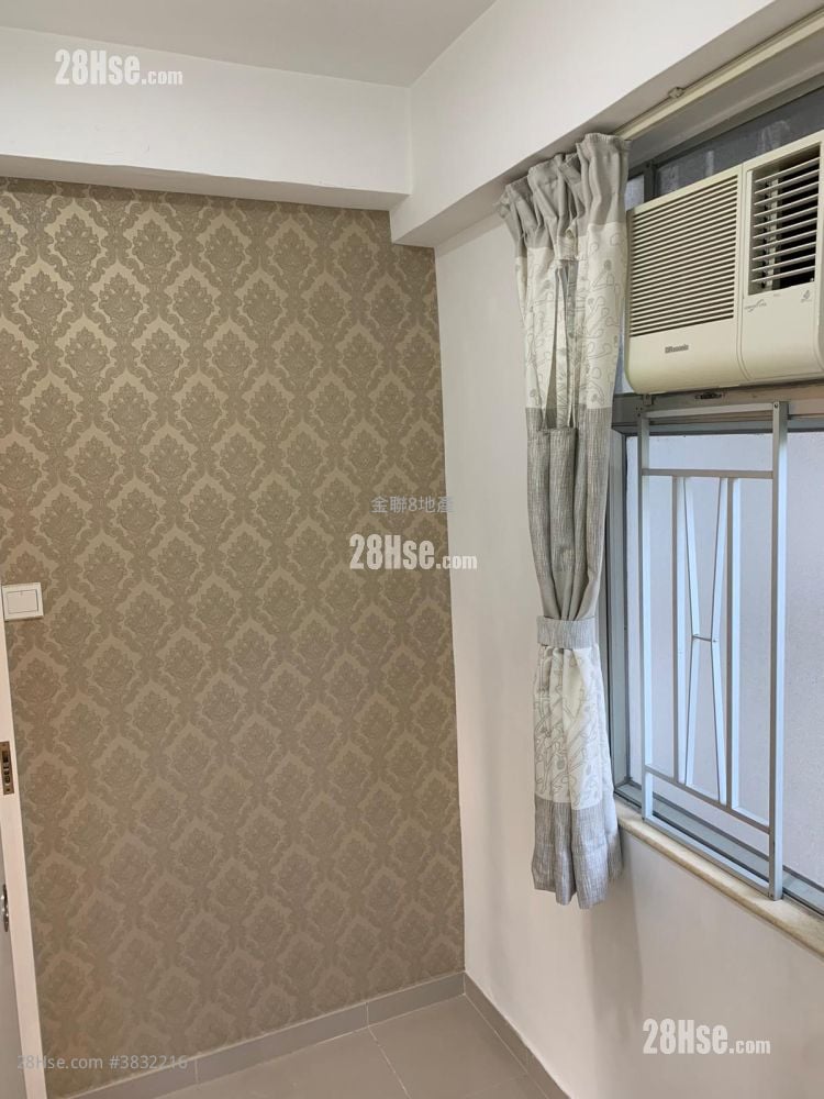 Golden Lion Garden Sell 2 Bedrooms , 1 Bathroom 306 ft²