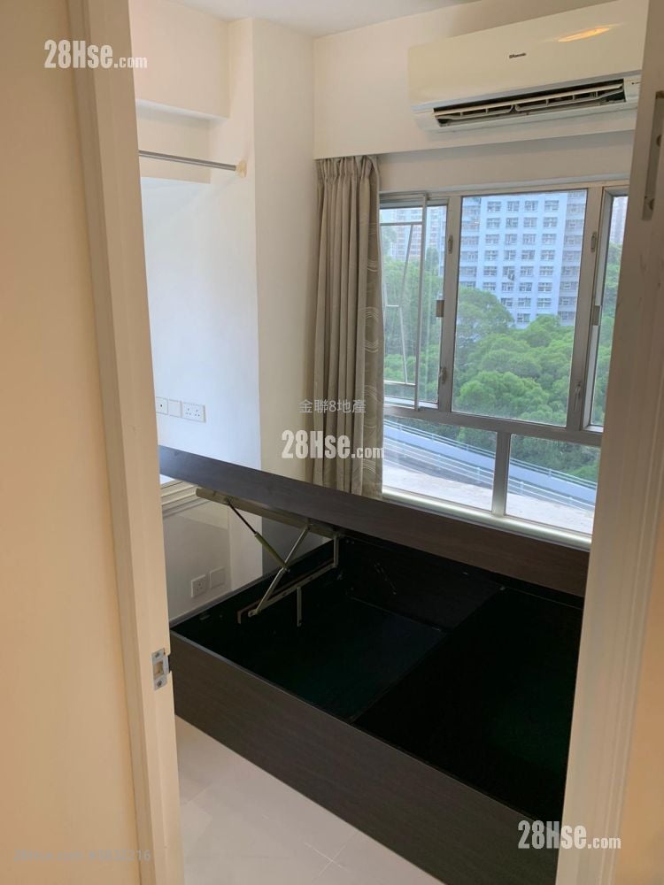 Golden Lion Garden Sell 2 Bedrooms , 1 Bathroom 306 ft²