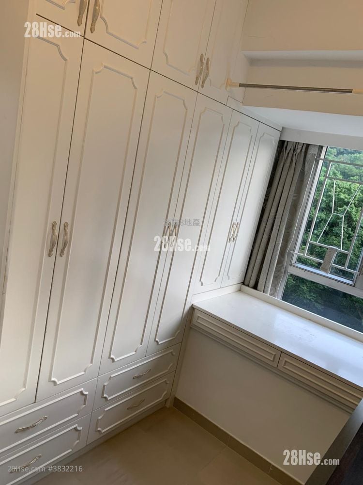 Golden Lion Garden Sell 2 Bedrooms , 1 Bathroom 306 ft²
