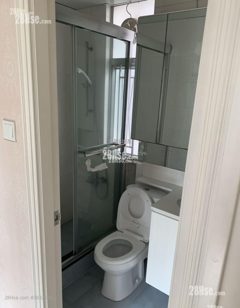 Golden Lion Garden Sell 2 Bedrooms , 1 Bathroom 306 ft²