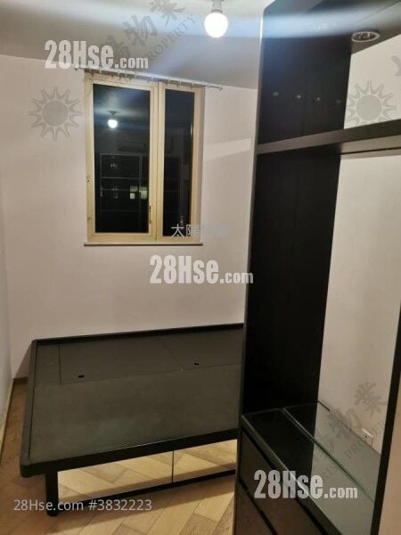 Harbour Place Sell 3 Bedrooms 592 ft²