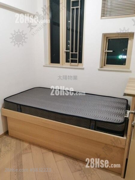 Harbour Place Sell 3 Bedrooms 592 ft²