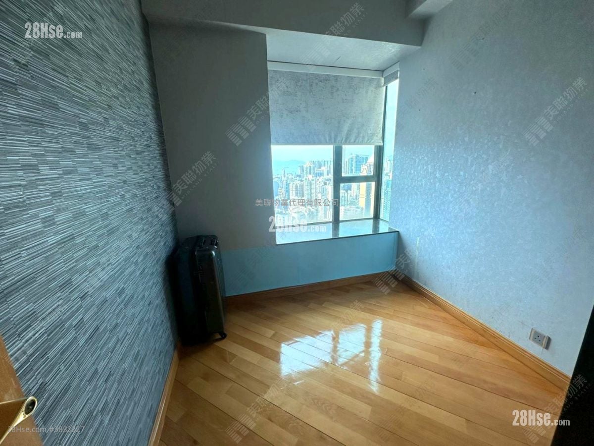Ellery Terrace Sell 3 Bedrooms , 2 Bathrooms 913 ft²