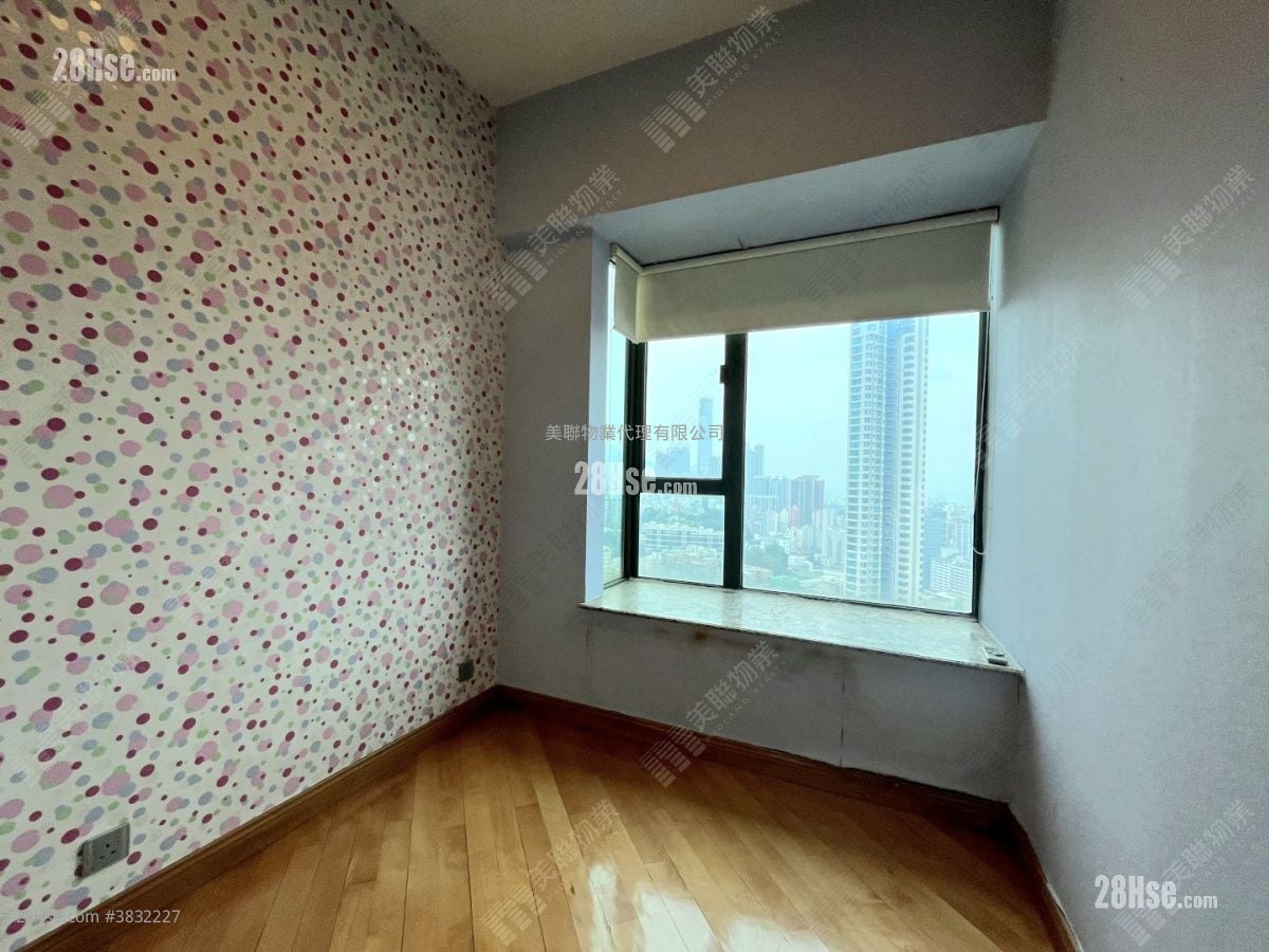 Ellery Terrace Sell 3 Bedrooms , 2 Bathrooms 913 ft²