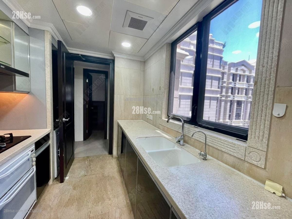 King's Park Hill Sell 2 Bedrooms , 3 Bathrooms 1,215 ft²