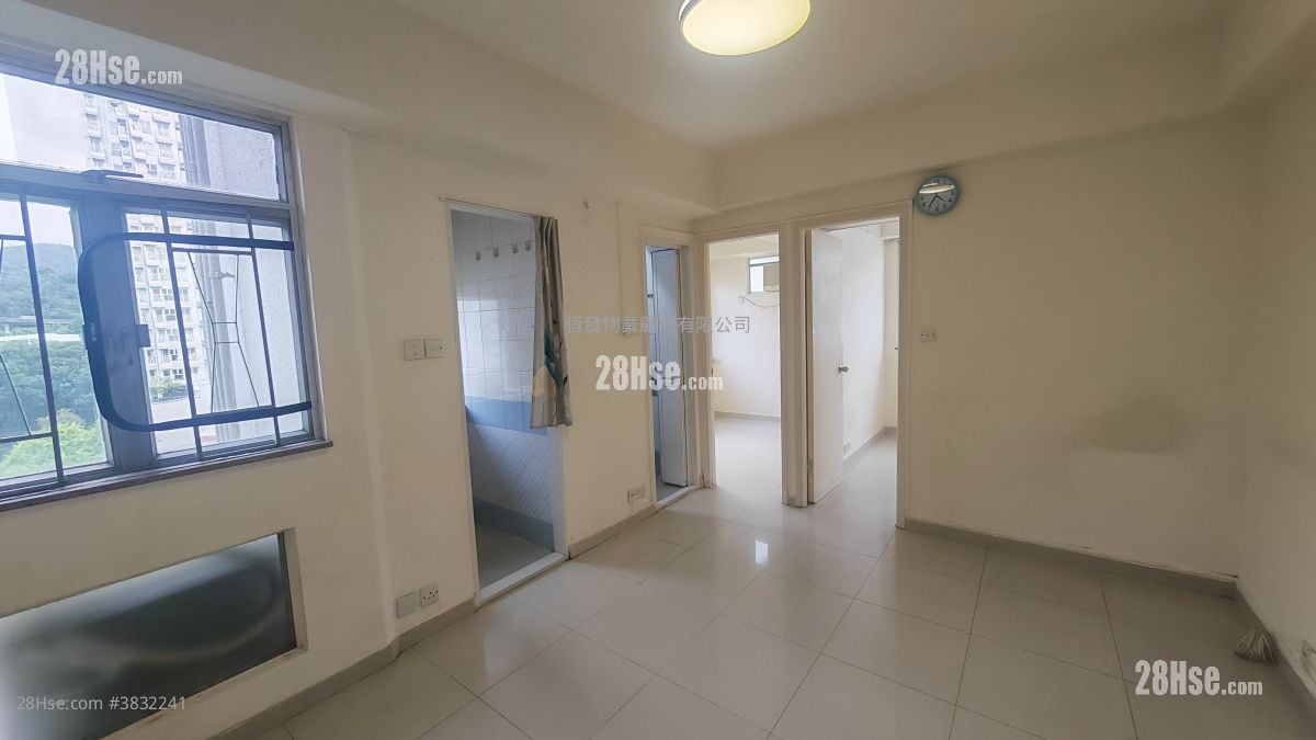 Yiu Po Mansion Sell 2 Bedrooms , 1 Bathroom 368 ft²