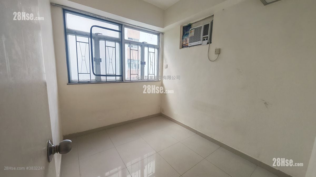 Yiu Po Mansion Sell 2 Bedrooms , 1 Bathroom 368 ft²