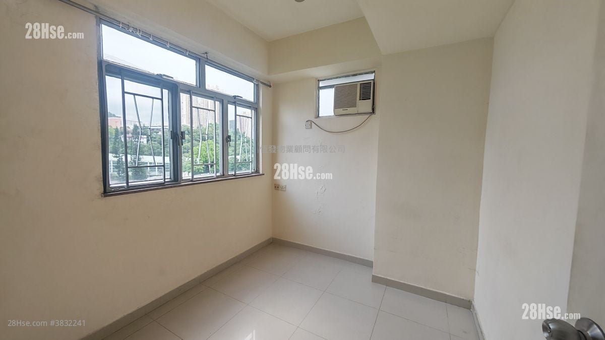 Yiu Po Mansion Sell 2 Bedrooms , 1 Bathroom 368 ft²