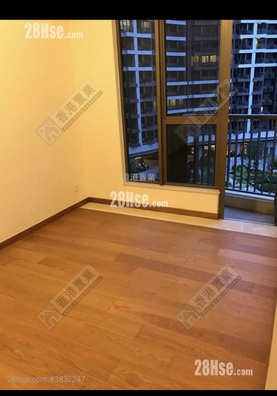 The Papillons Sell 3 Bedrooms , 2 Bathrooms 803 ft²