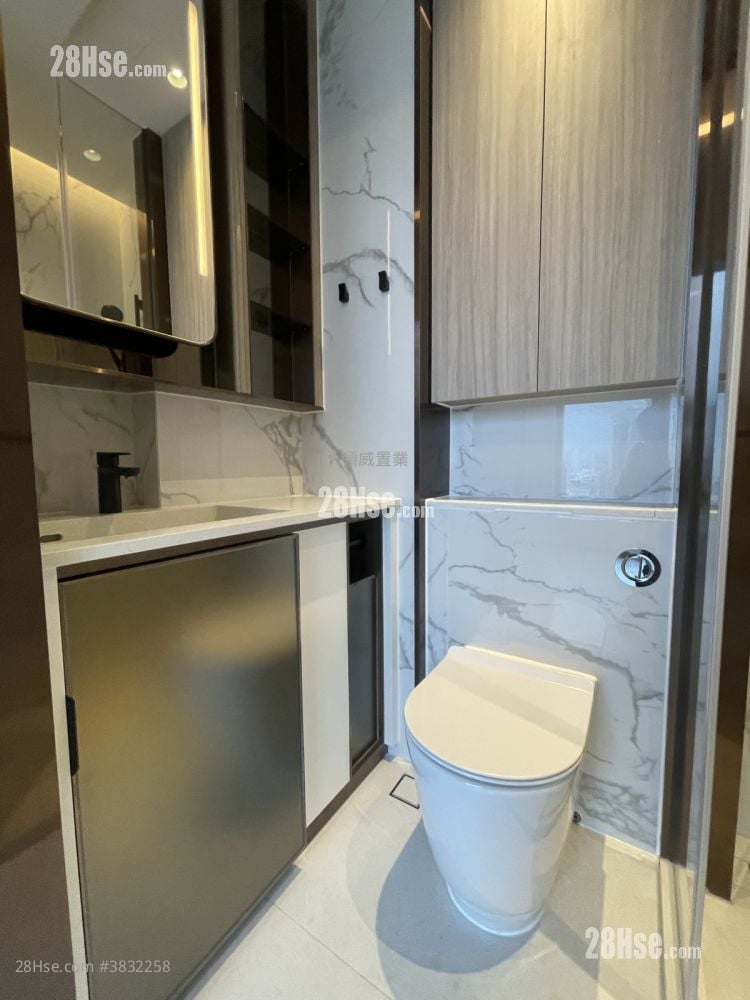 Eight Southpark Rental 1 Bedroom , 1 Bathroom 263 ft²