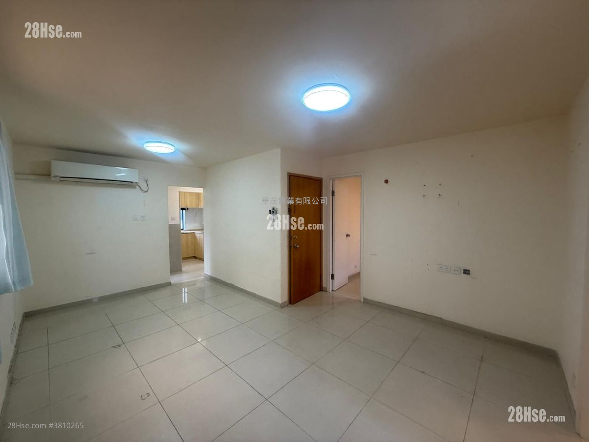 Village Rental 4 Bedrooms , 1 Bathroom 630 ft²