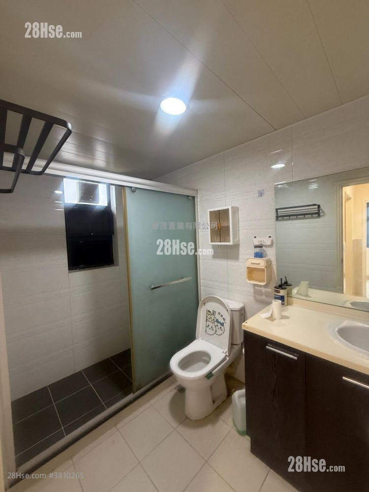Village Rental 4 Bedrooms , 1 Bathroom 630 ft²