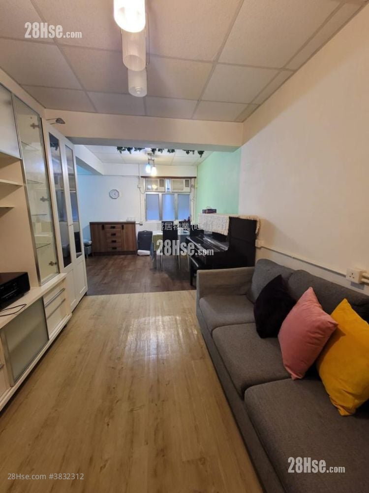 Kiu Kong Mansion Sell 2 Bedrooms , 1 Bathroom 724 ft²