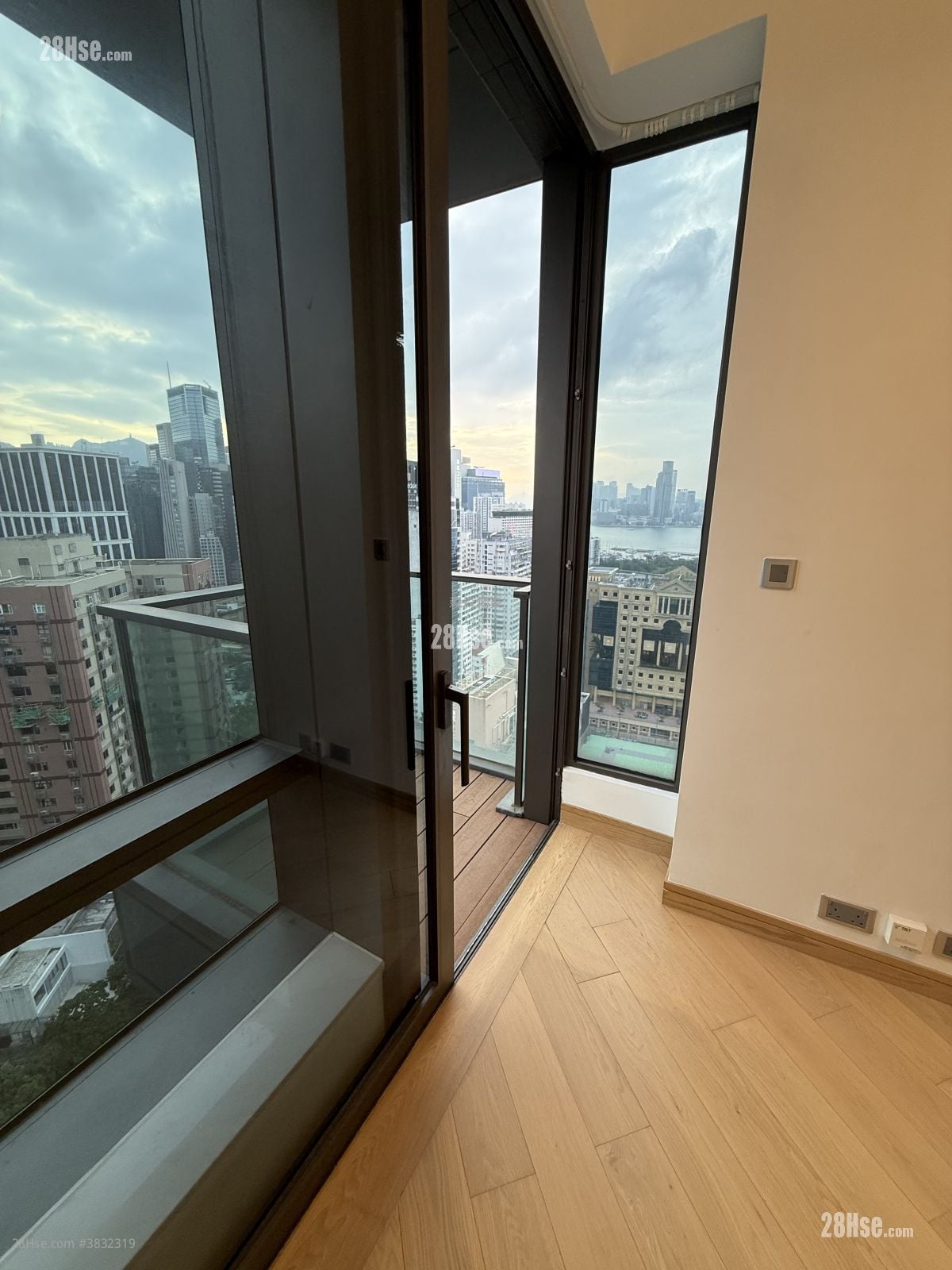 Jones Hive Rental 2 Bedrooms , 1 Bathroom 440 ft²