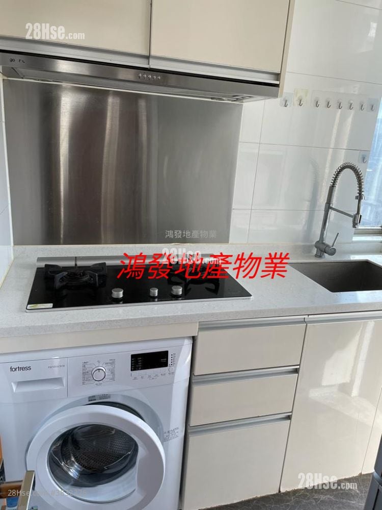 Sevilla Crest Sell 2 Bedrooms , 1 Bathroom 427 ft²