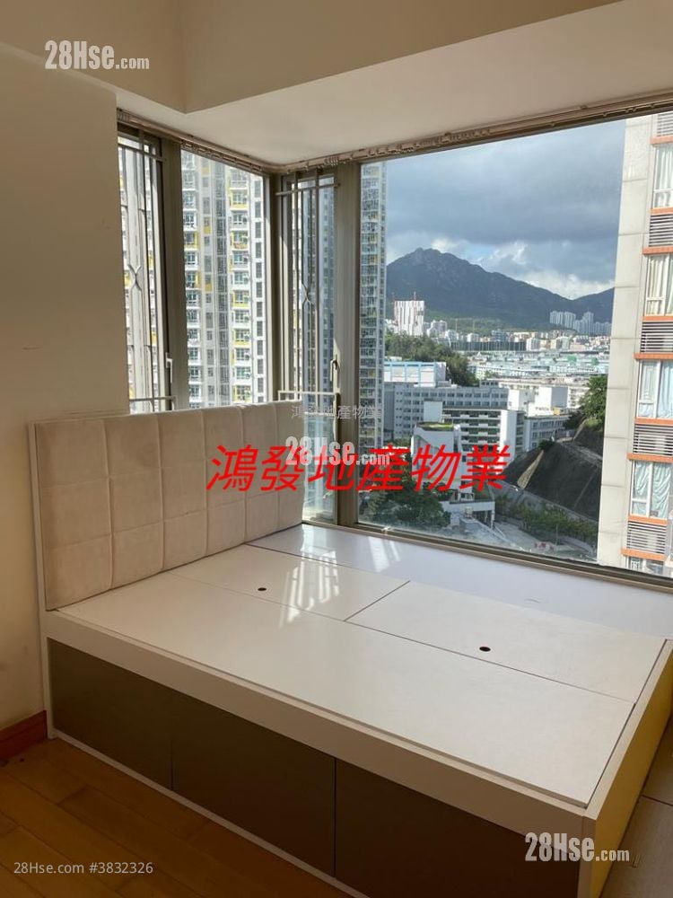 Sevilla Crest Sell 2 Bedrooms , 1 Bathroom 427 ft²