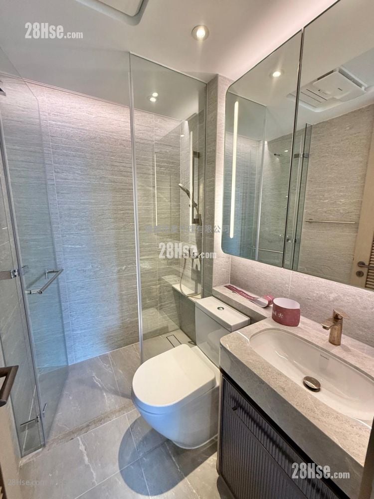 Uptown East Rental Studio , 1 Bathroom 273 ft²