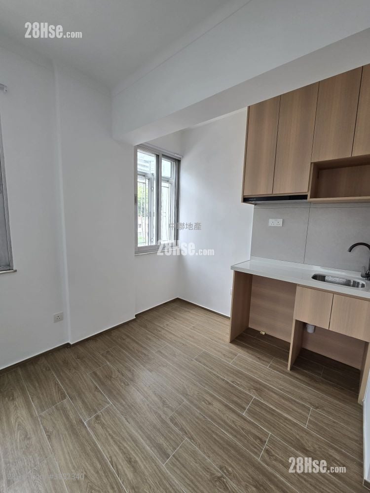 May Moon House Rental 3 Bedrooms , 1 Bathroom 100 ft²