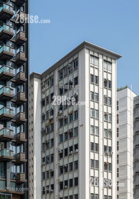 May Moon House Rental 3 Bedrooms , 1 Bathroom 100 ft²