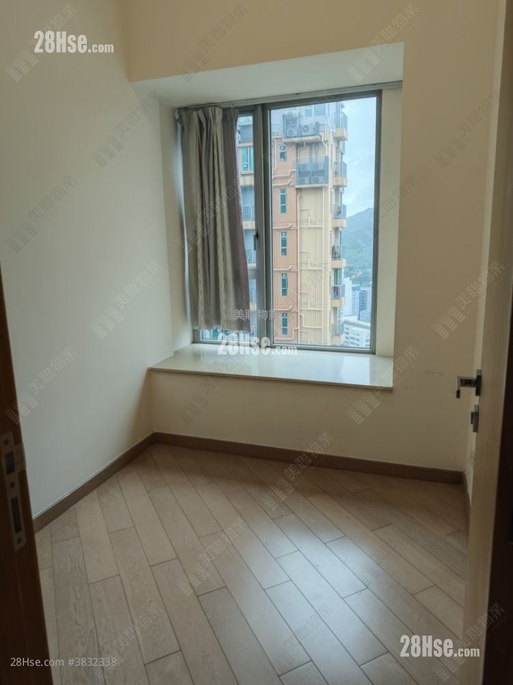 Century Gateway Sell 2 Bedrooms , 1 Bathroom 509 ft²