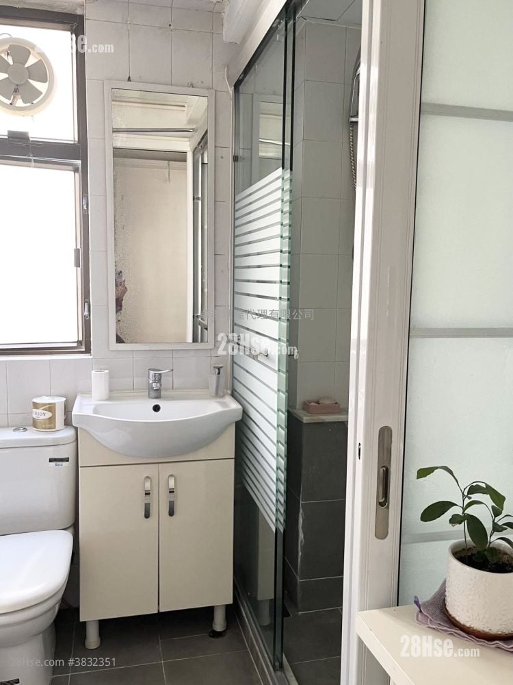 Kam Ho Mansion Sell 1 Bedroom , 1 Bathroom