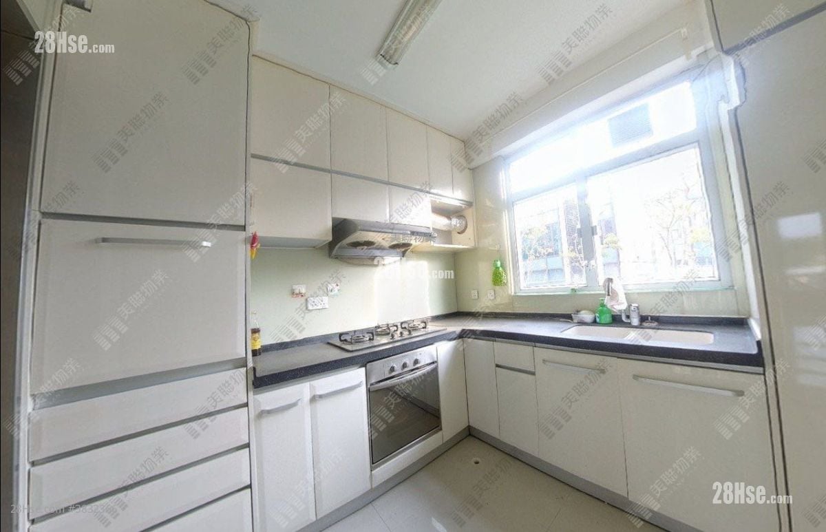 Rolling Hills Sell 3 Bedrooms , 4 Bathrooms 1,431 ft²