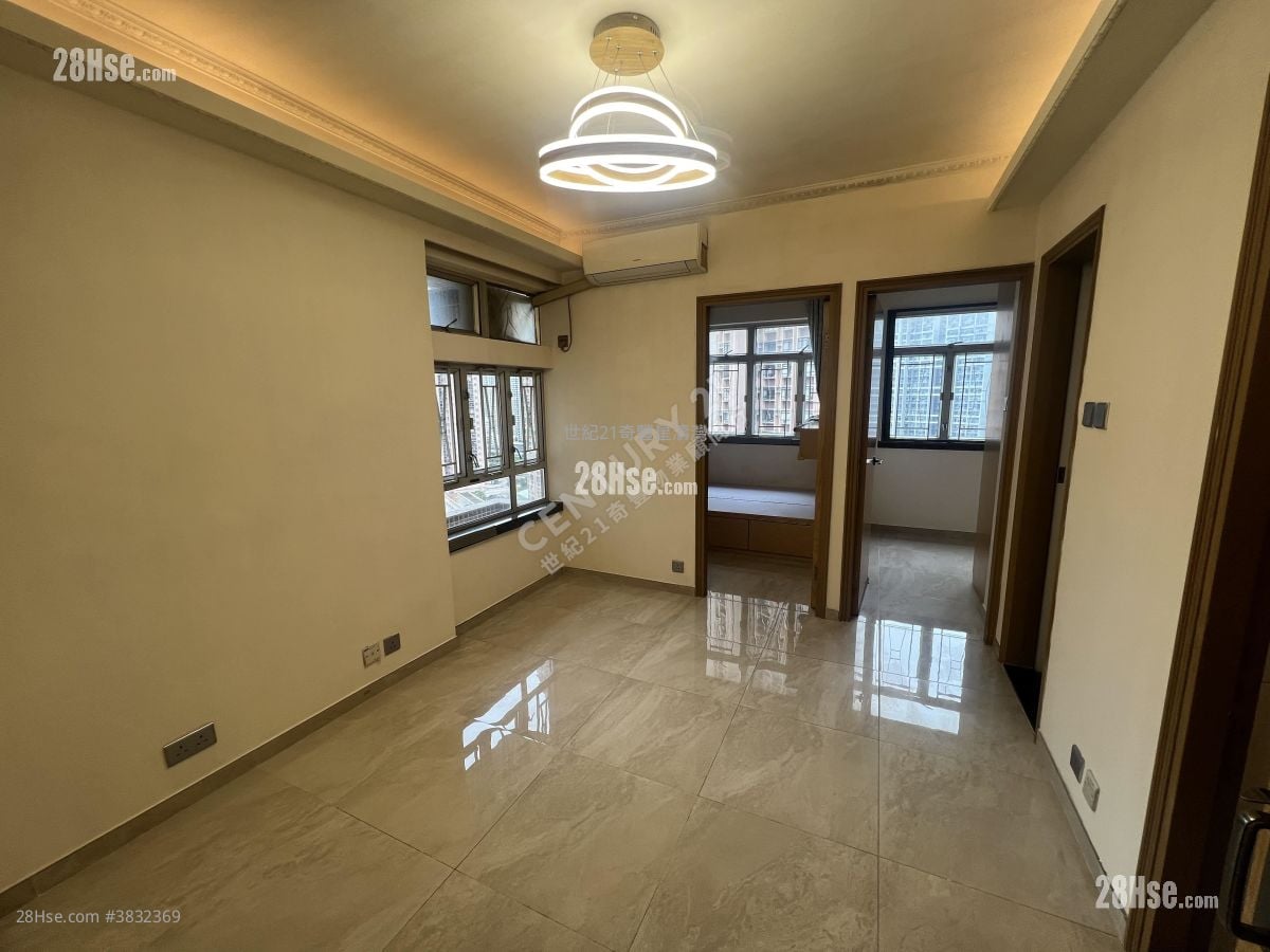 Sunshine City Rental 2 Bedrooms , 1 Bathroom 321 ft²
