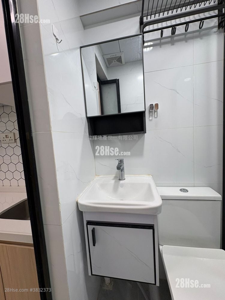 67 Prince Edward Road West Rental Studio , 1 Bathroom 150 ft²