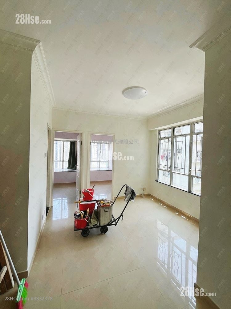 Tai Po Centre Rental 2 Bedrooms , 1 Bathroom 384 ft²