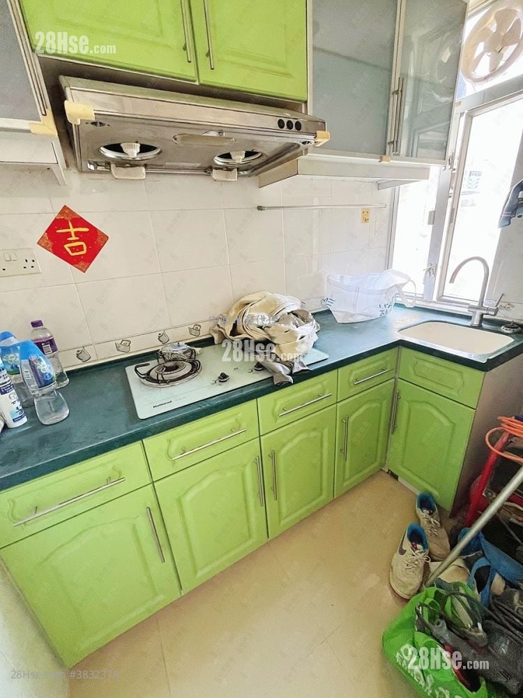 Tai Po Centre Rental 2 Bedrooms , 1 Bathroom 384 ft²