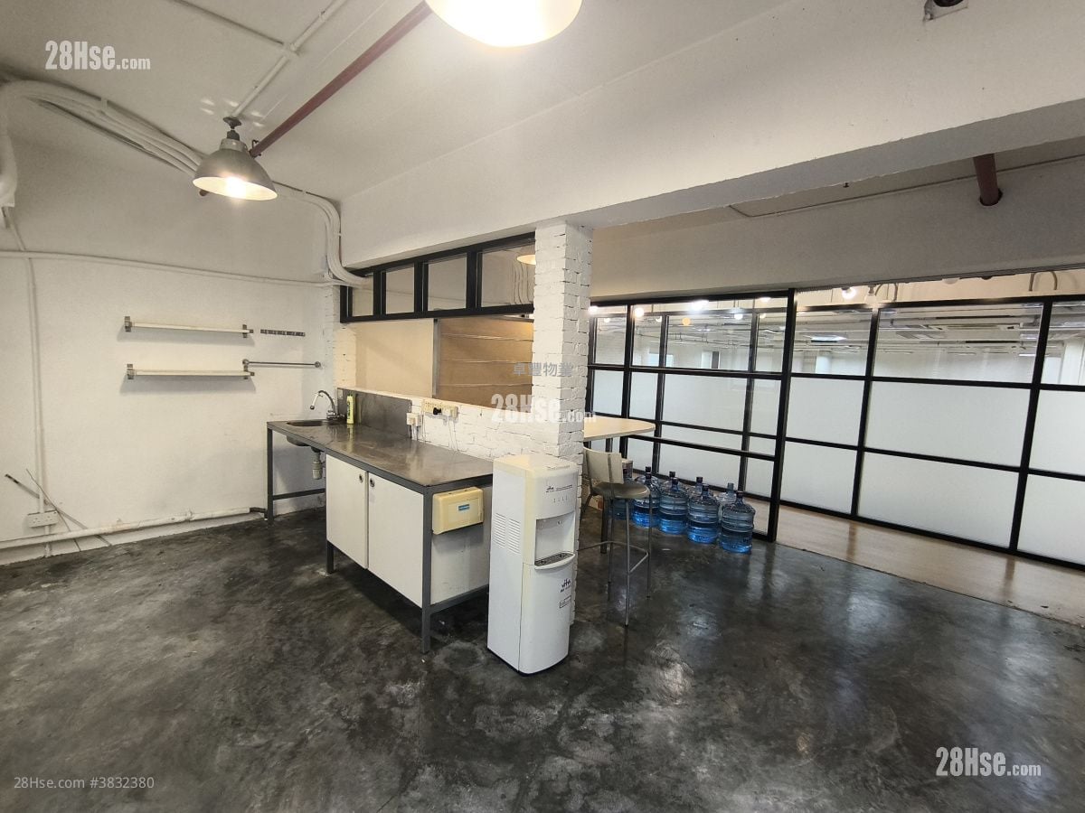 Dragon Industrial Building Rental 3 Bedrooms 5,200 ft²