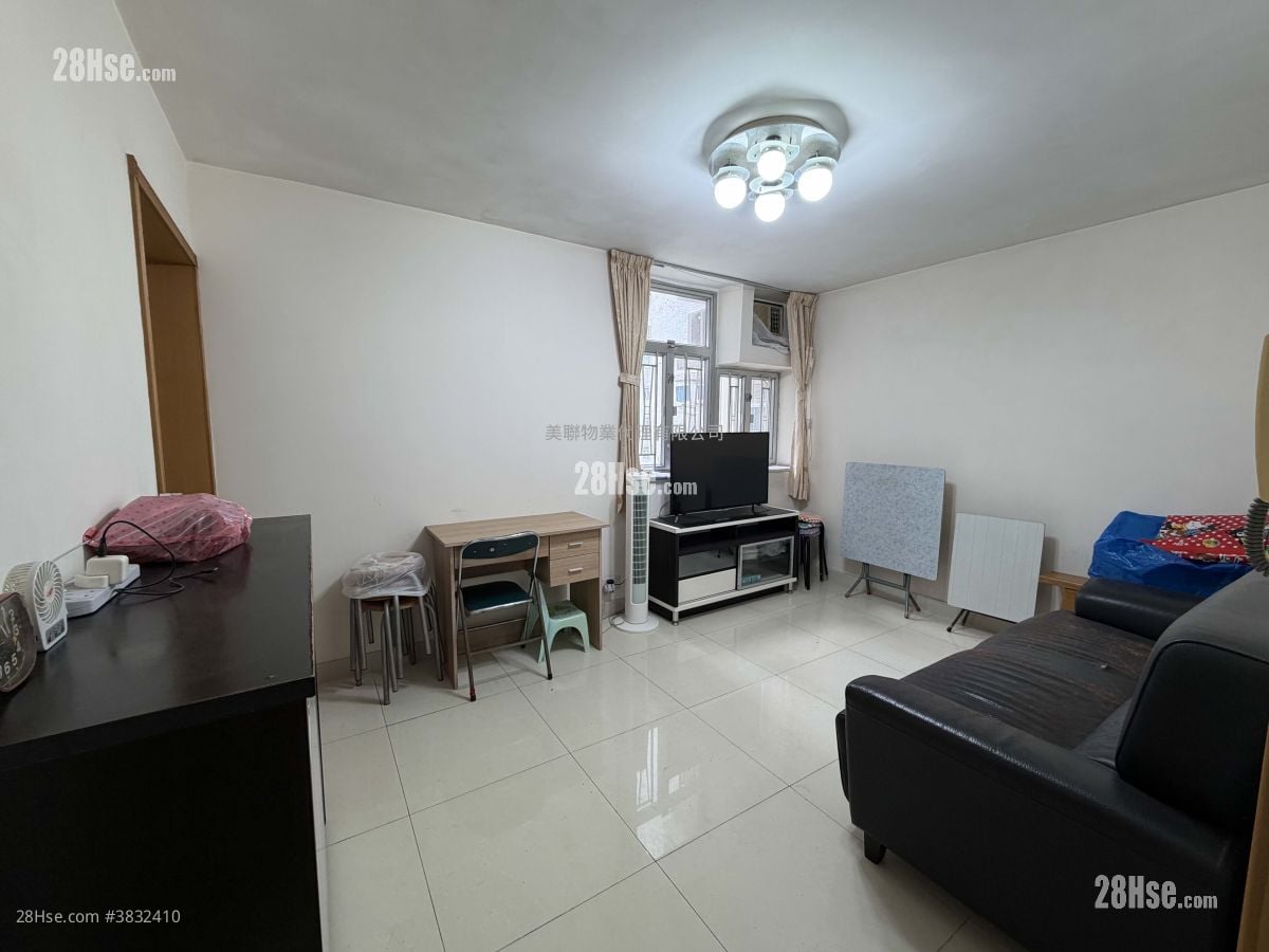 On Ning Garden Sell 3 Bedrooms , 1 Bathroom 583 ft²