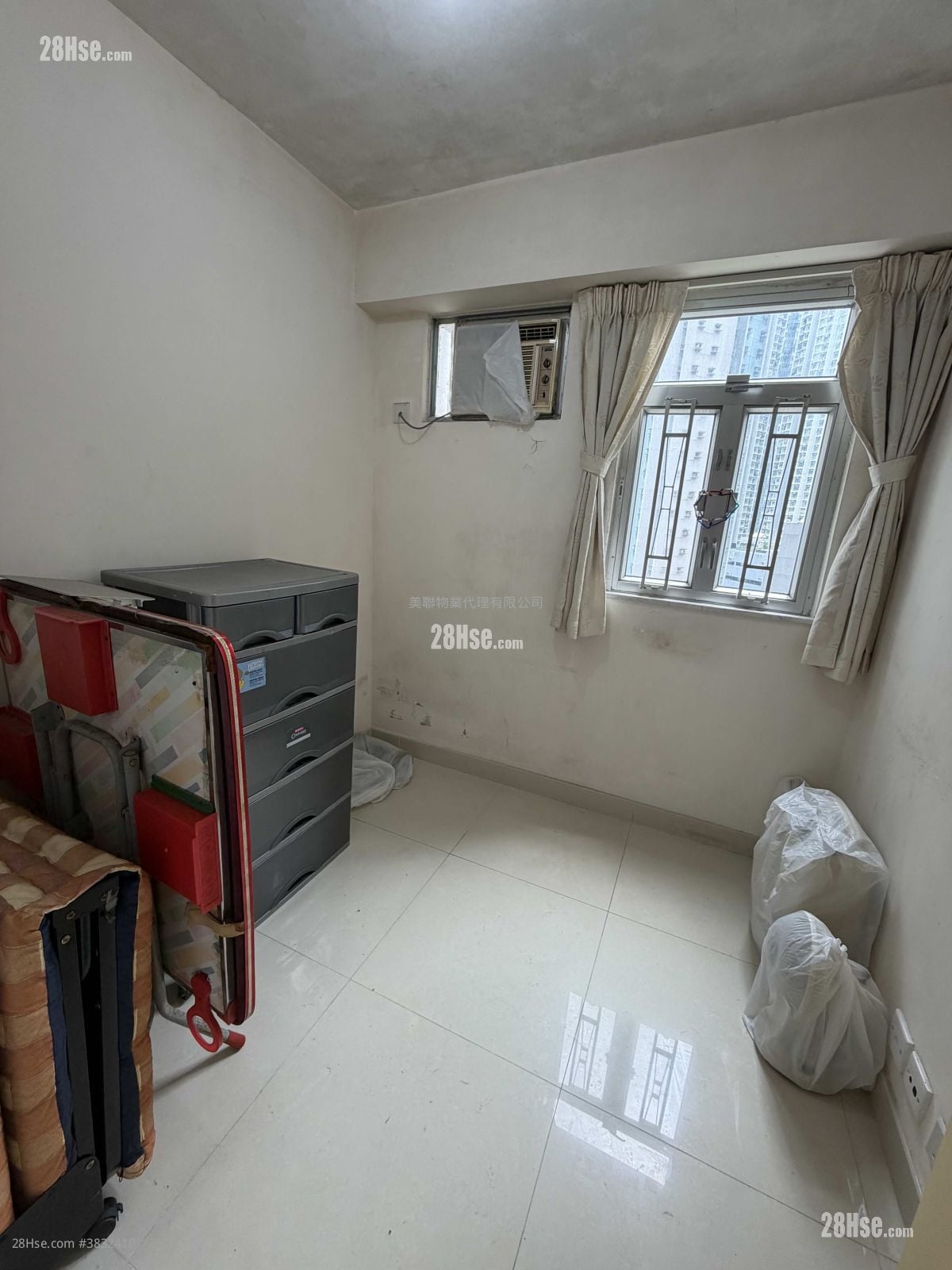 On Ning Garden Sell 3 Bedrooms , 1 Bathroom 583 ft²