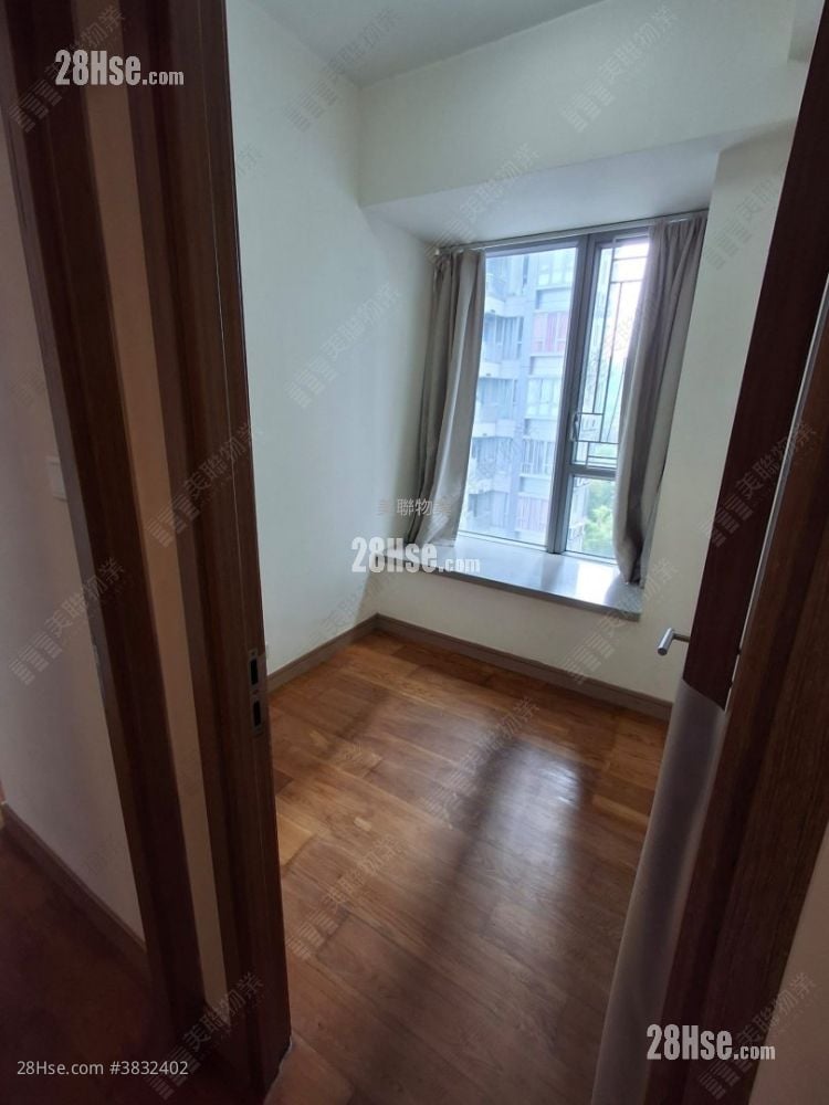 The Reach Rental 2 Bedrooms , 1 Bathroom 403 ft²