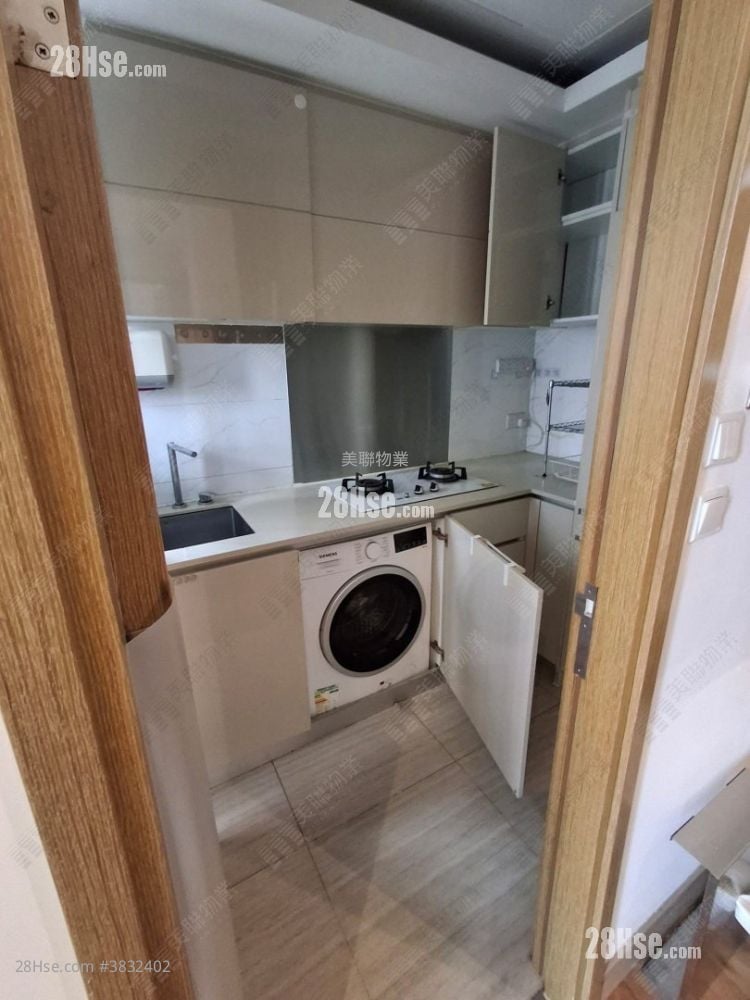 The Reach Rental 2 Bedrooms , 1 Bathroom 403 ft²