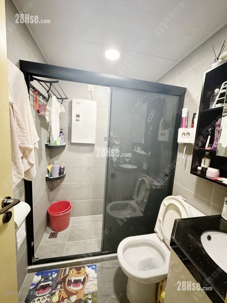 Flora Plaza Sell 2 Bedrooms , 1 Bathroom 392 ft²