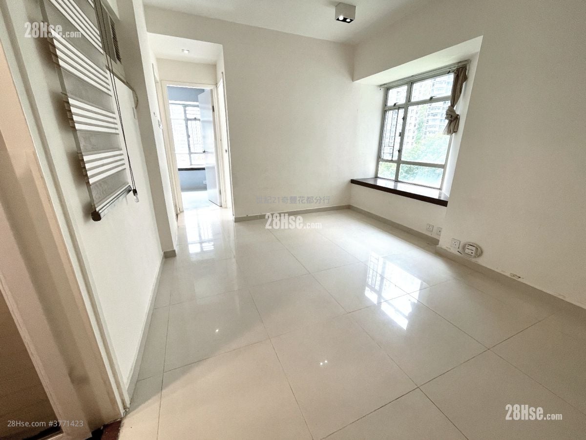 Flora Plaza Sell 2 Bedrooms , 1 Bathroom 392 ft²