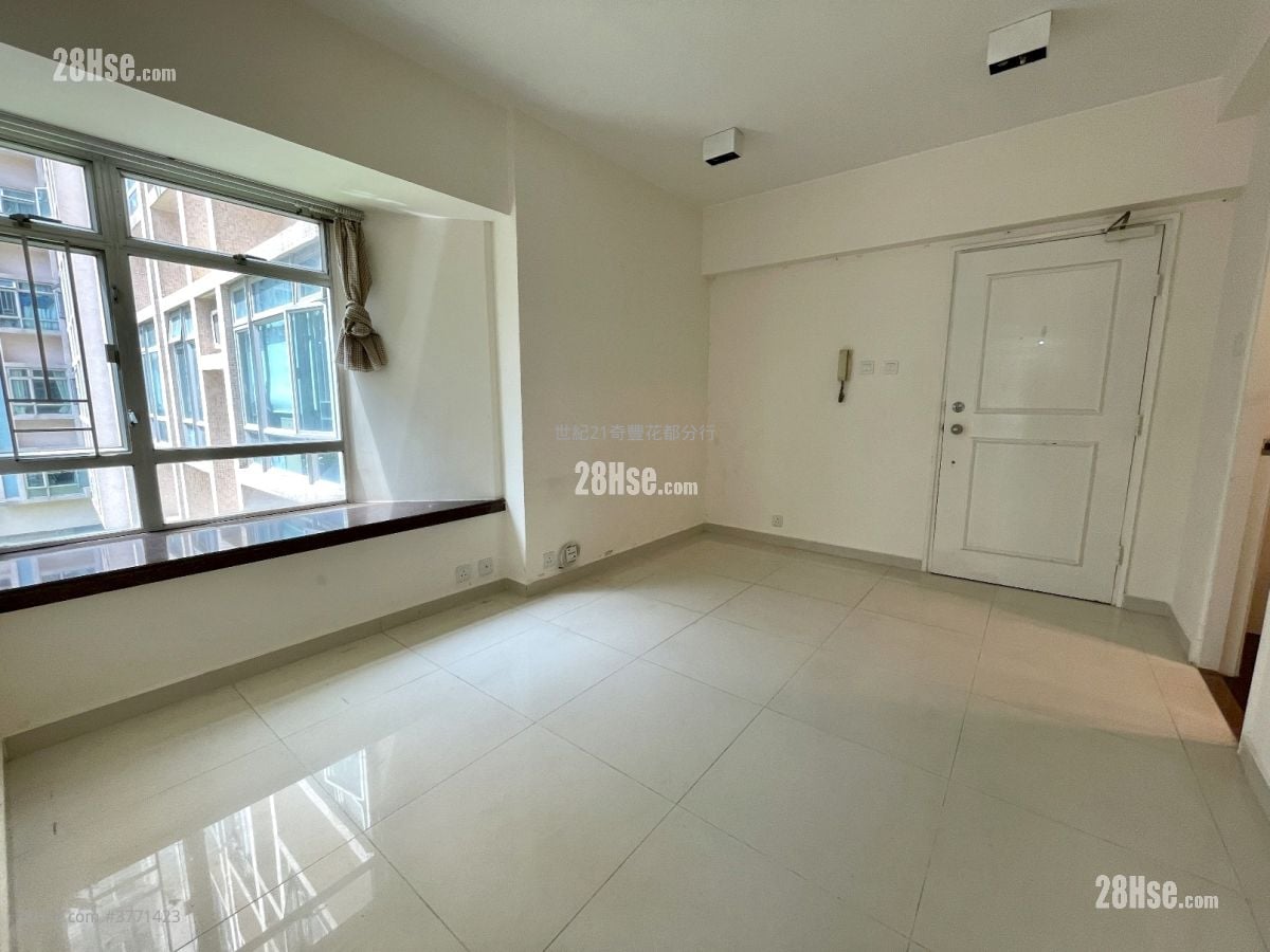 Flora Plaza Sell 2 Bedrooms , 1 Bathroom 392 ft²