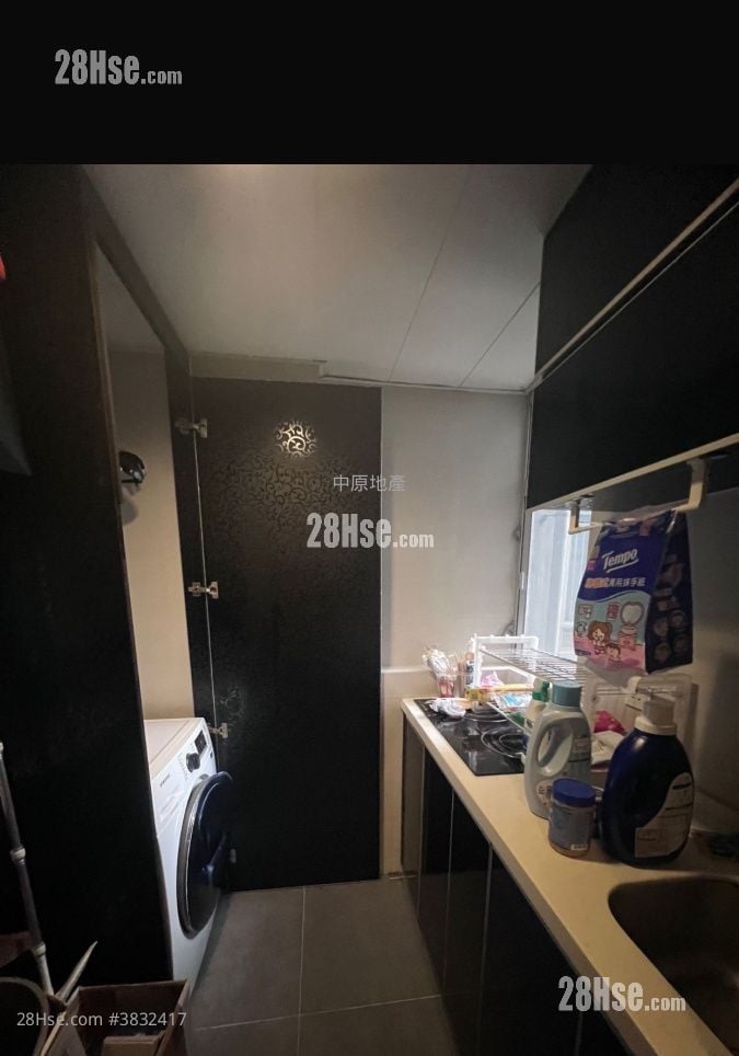 New Kwai Fong Gardens Sell 2 Bedrooms , 1 Bathroom 408 ft²